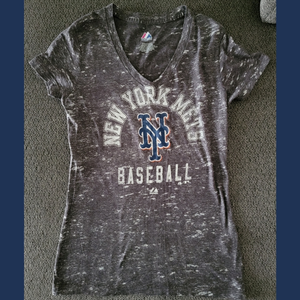 Brand New Women's Size M Majestic MLB New York Mets Dark Heather Gray T-shirt